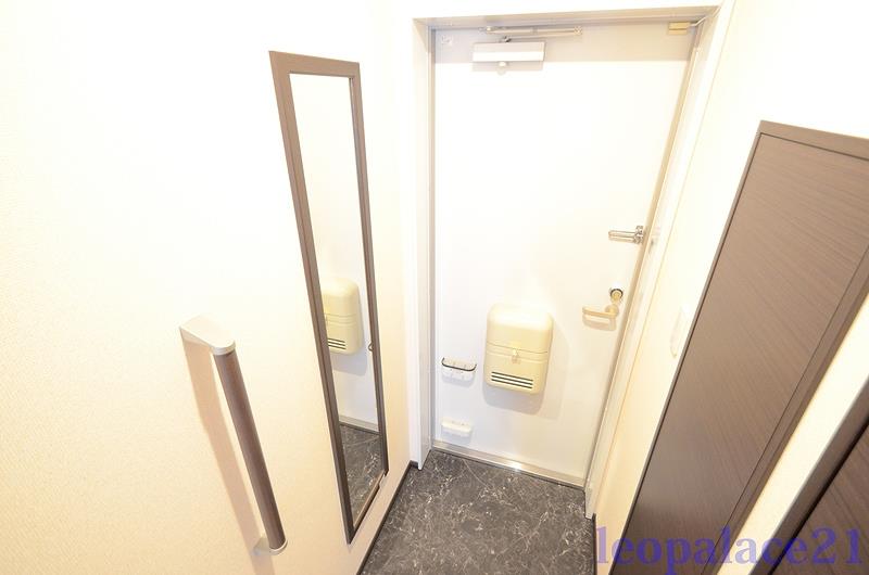 クレイノウィステリアの玄関写真