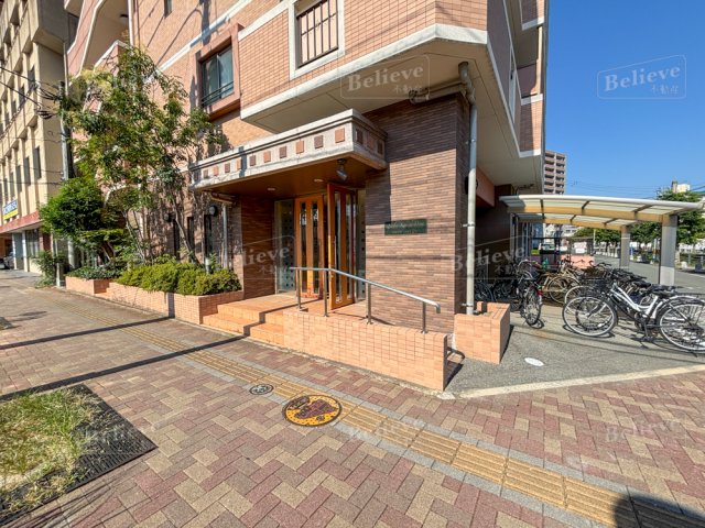 エントランス　共用のエントランス部分☆