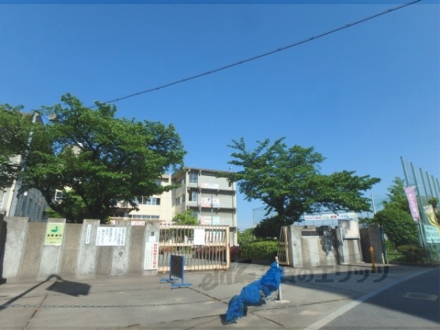 小学校　槙島小学校（小学校）まで650m