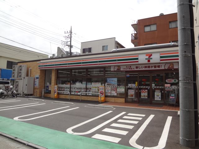コンビニ　セブンイレブン（コンビニ）まで140m