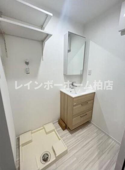 洗面設備　独立洗面台です