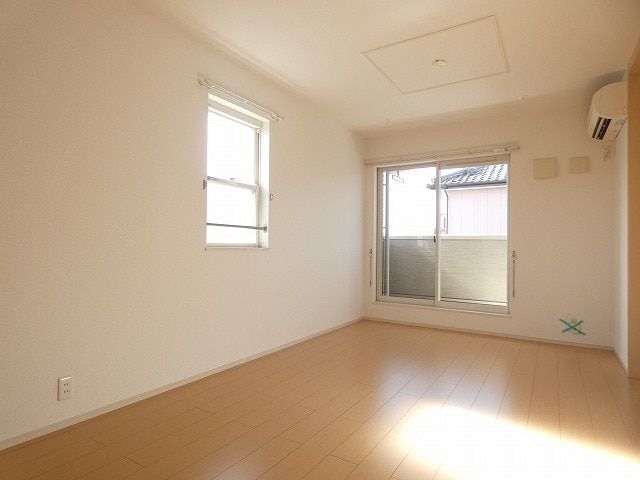 居室・リビング　同一施工会社類似タイプ参考（イメージ）