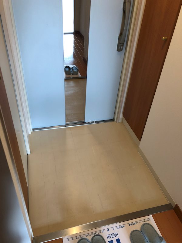 玄関　※同タイプの他のお部屋です