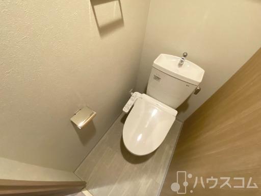 トイレ　冬場も安心の温水洗浄便座！