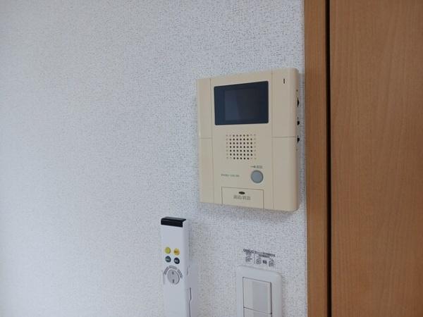 セキュリティ　モニター付きインターホン