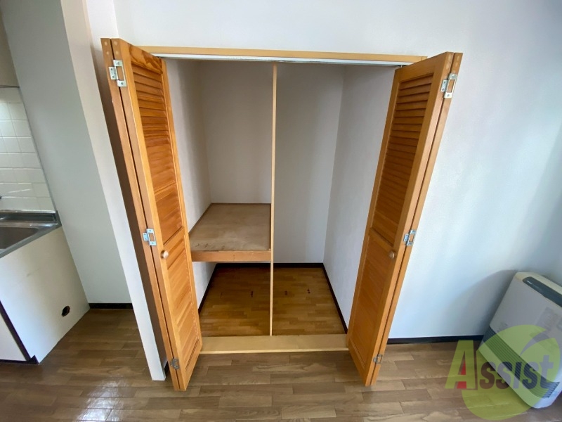 収納　寝室の収納です。部屋がすっきり片付きます。