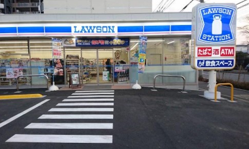 コンビニ　ローソン福生武蔵野台一丁目店（コンビニ）まで492m