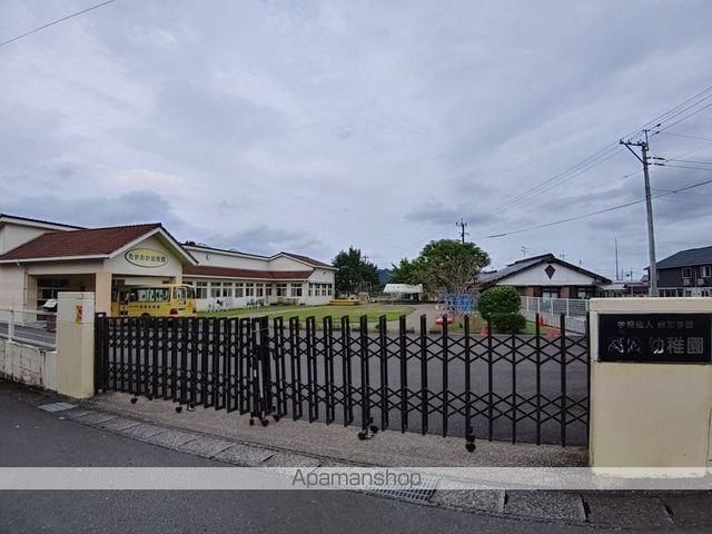 幼稚園・保育園　高岡幼稚園（幼稚園・保育園）まで527m