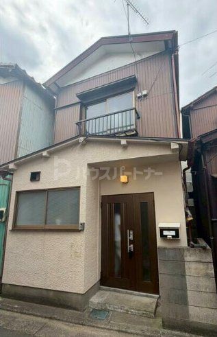 建物外観　エントランス