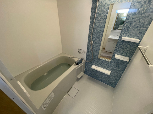 バス・シャワールーム　※他のお部屋の参考写真となります。