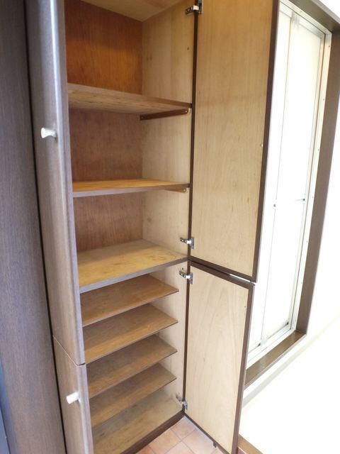 収納　下駄箱付なので、玄関はいつでもスッキリ片付きますね☆