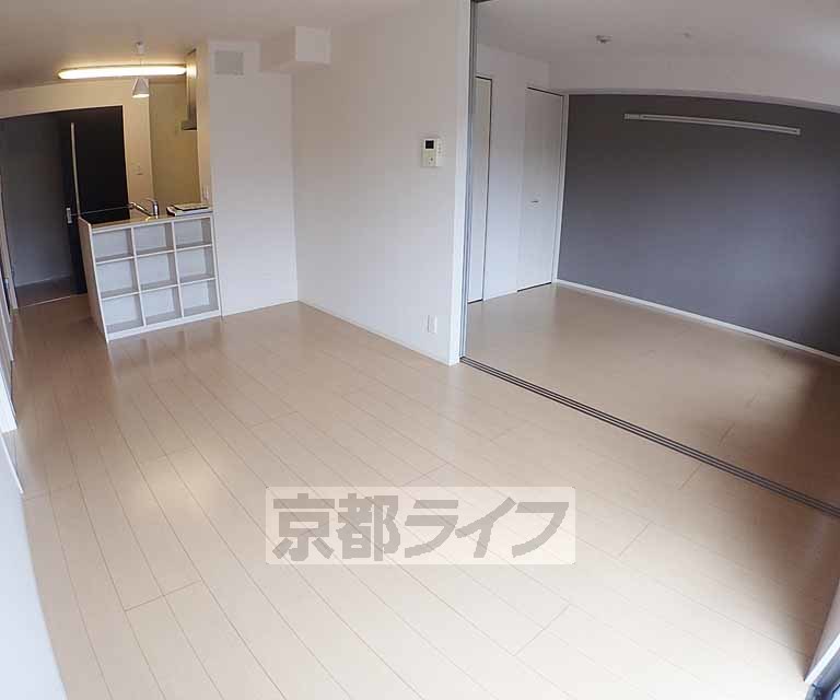 居室・リビング　とても綺麗な居室です。