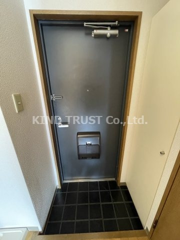 玄関　収納もある玄関です