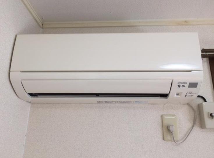 その他設備　部屋によっては、別タイプのエアコン設置の場合あり