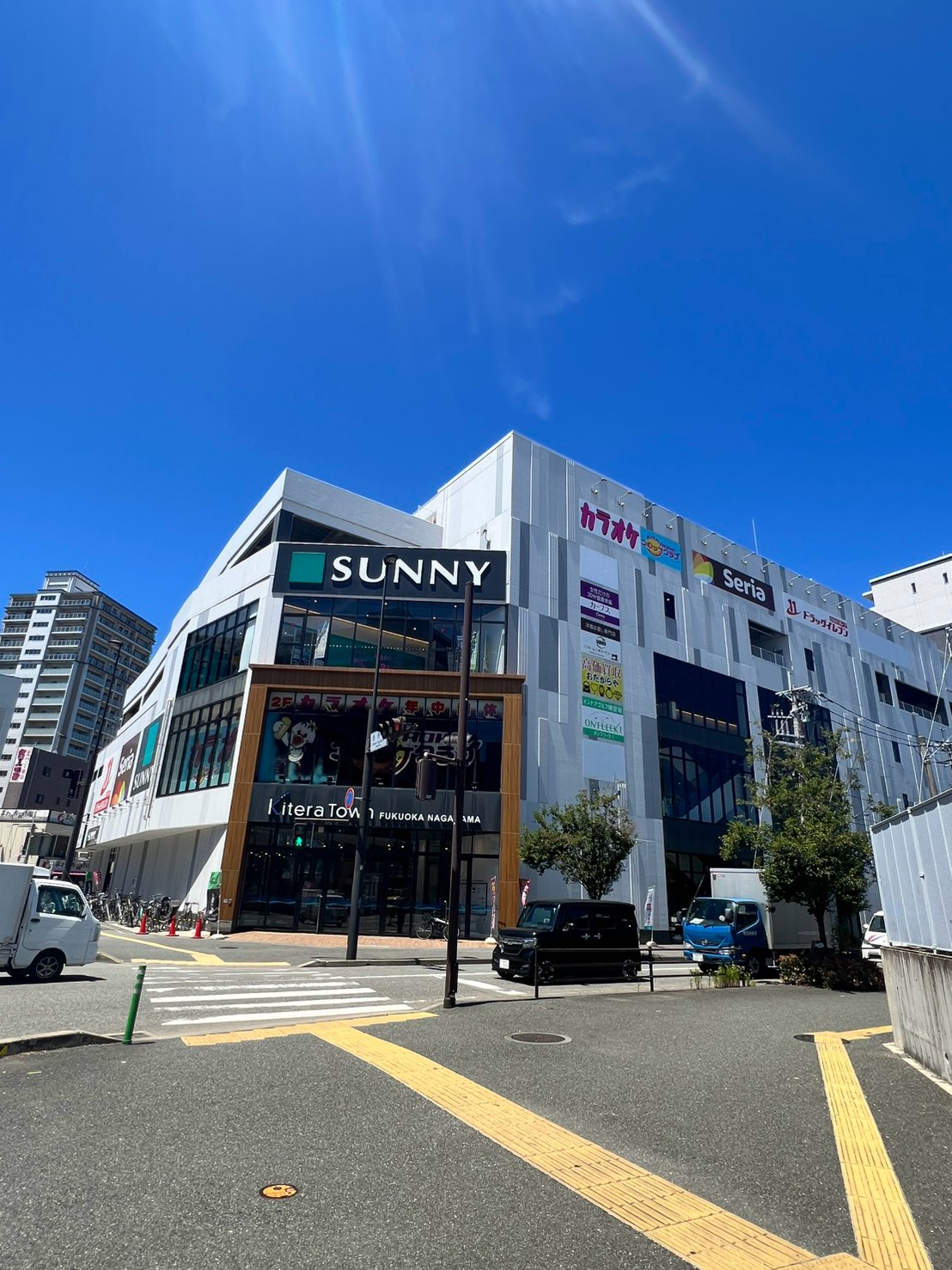 スーパー　サニー福岡長浜店（スーパー）まで413m