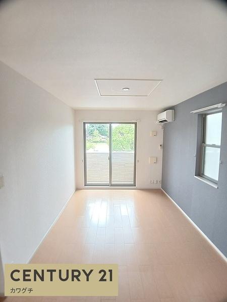 ファミールBの居間写真