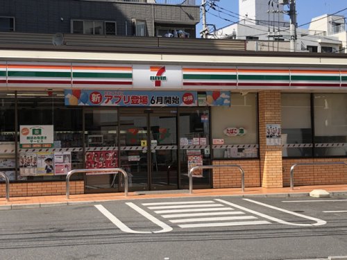 コンビニ　セブンイレブン 荒川東日暮里2丁目店（コンビニ）まで151m