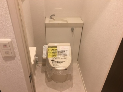 トイレ　類似物件参考画像