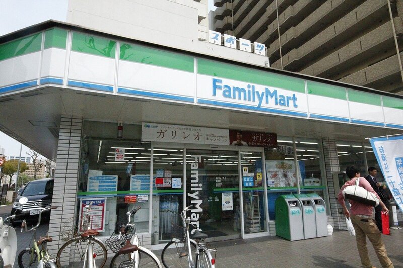 コンビニ　ファミリーマート鶴舞店（コンビニ）まで190m