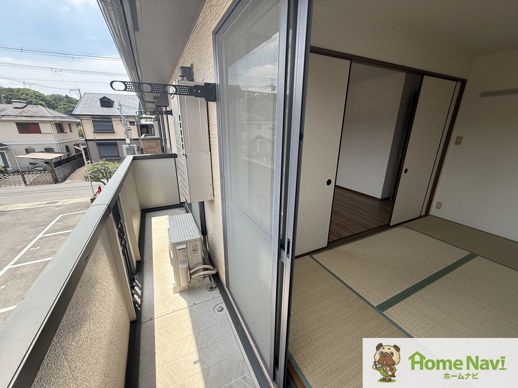 バルコニー　東向きで日当たり良好です。