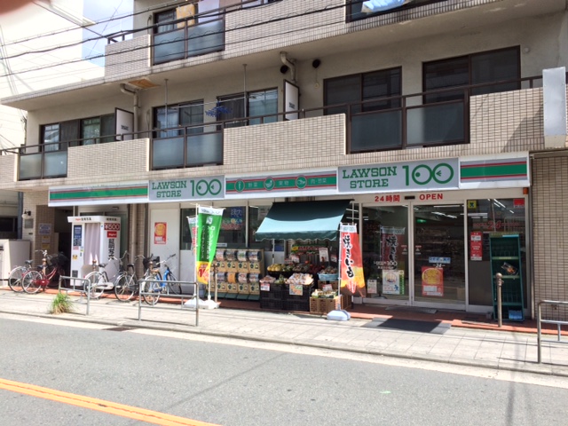 コンビニ　ローソンストア100東淀川小松店（コンビニ）まで228m