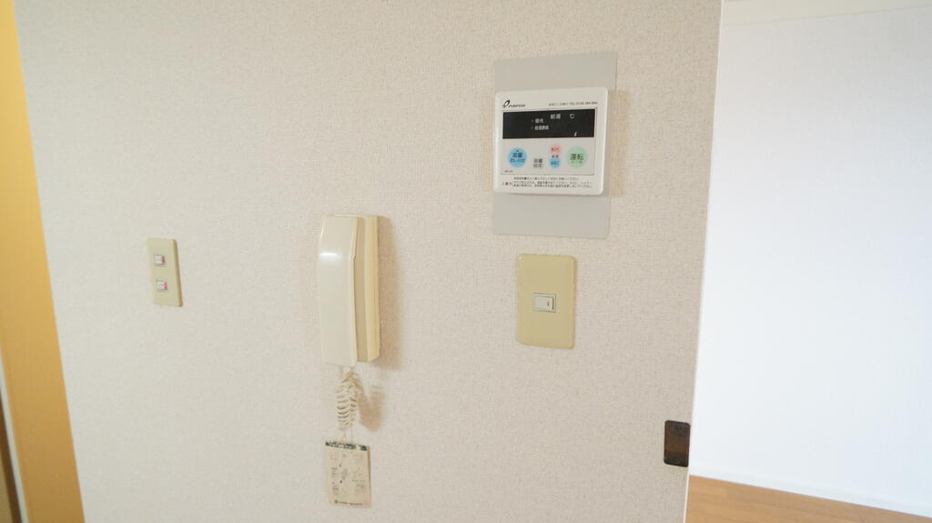 その他　インターホン、給湯リモコン