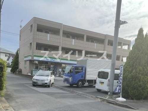 コンビニ　ファミリーマート 柏松葉町七丁目店（コンビニ）まで339m