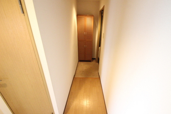 玄関　※別部屋の写真です