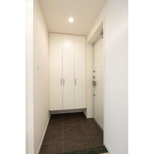 玄関　※写真は同タイプ住戸です。