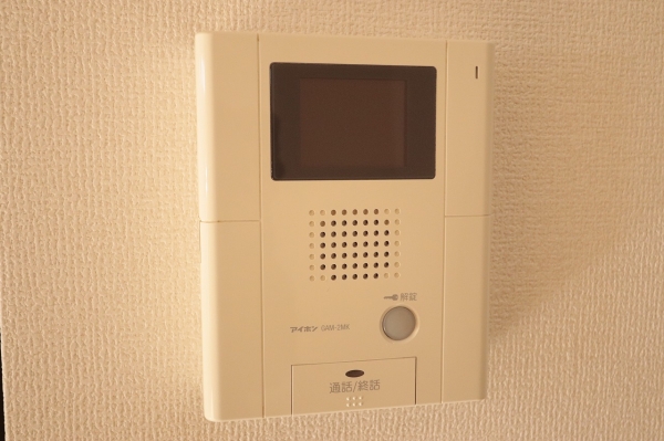 セキュリティ　TVモニター付きインターホンで来客対応も安心♪