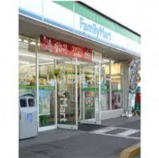 コンビニ　ファミリーマート 高松町店（コンビニ）まで592m