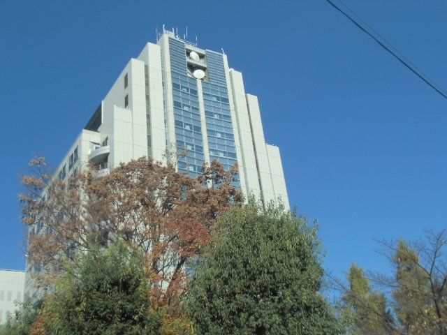 役所　足立区役所（役所）まで374m
