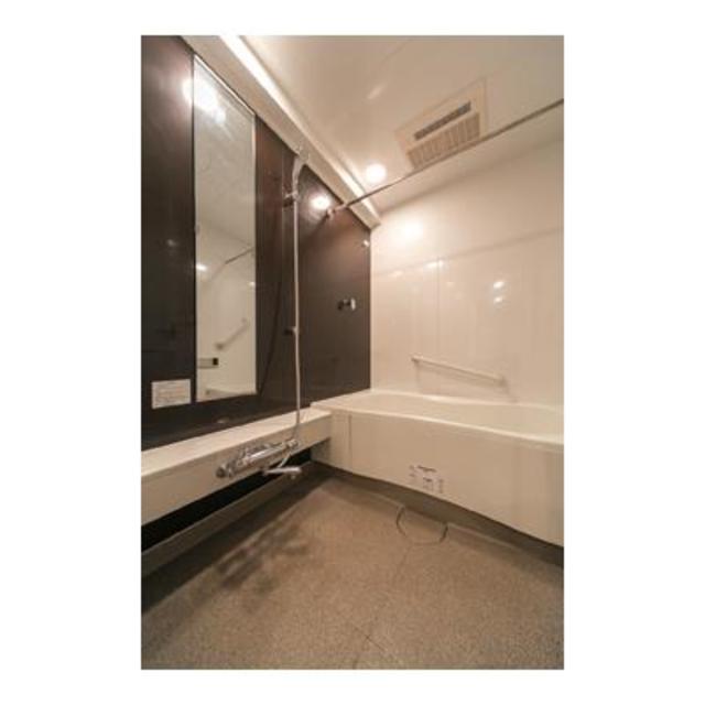 バス・シャワールーム　※写真は同タイプ住戸です。