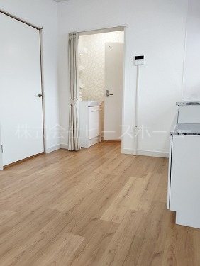 居室・リビング　※別号室参考写真
