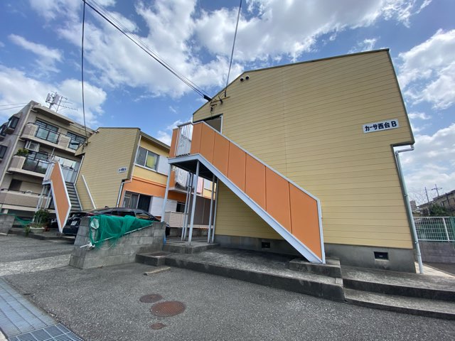 建物外観　敷地内に駐車場あります！