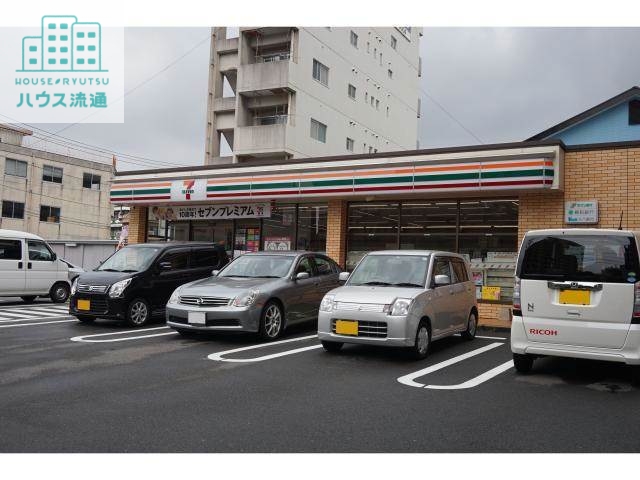 コンビニ　セブンイレブン長崎文教通り店（コンビニ）まで495m