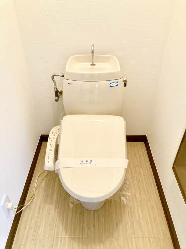 トイレ　※別のお部屋の写真です