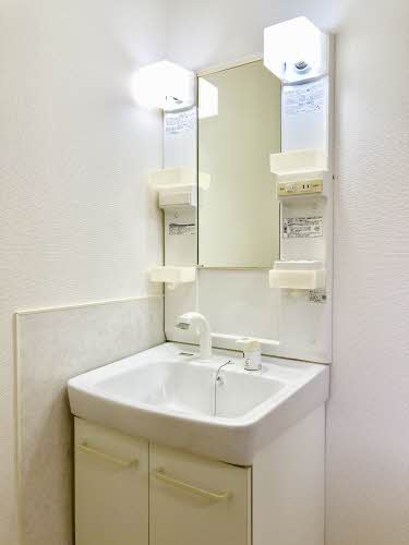 洗面設備　※別のお部屋の写真です