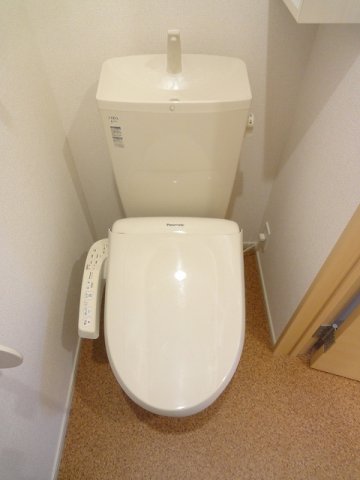 トイレ　ゆったりとした空間のトイレです