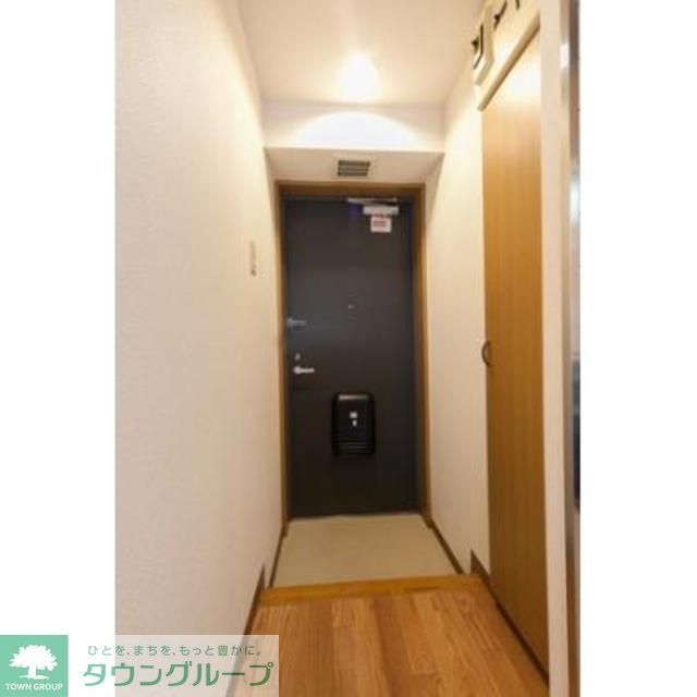 玄関　※写真は同タイプ住戸です。