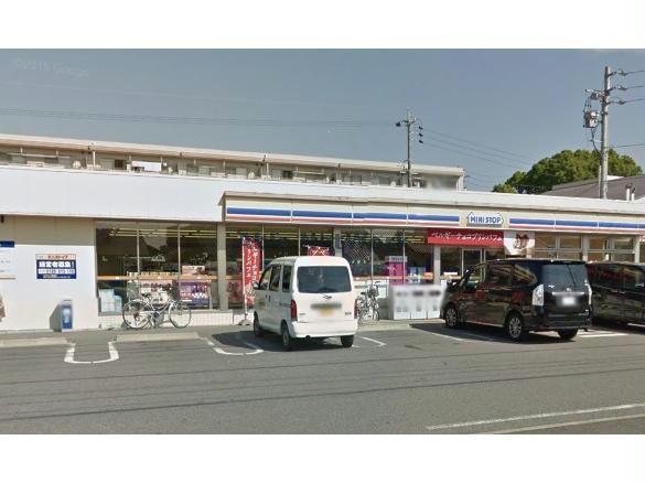 コンビニ　ミニストップ知立広見店（コンビニ）まで740m