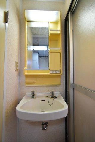 洗面設備　使いやすい洗面所です※別部屋の写真になります
