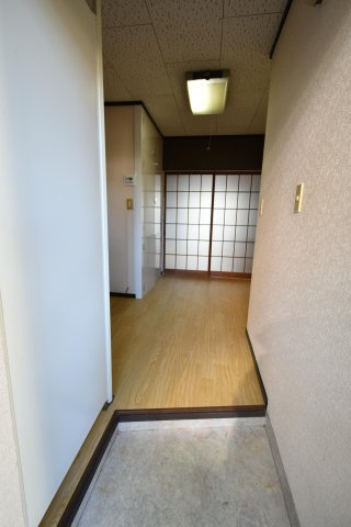 玄関　きれいな玄関です※別部屋の写真になります