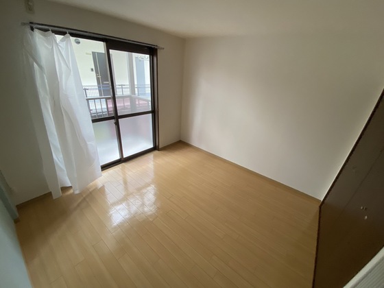 居室・リビング　※別部屋の写真です