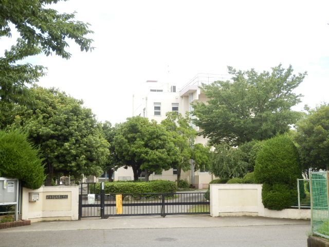 小学校　南原小学校（小学校）まで140m