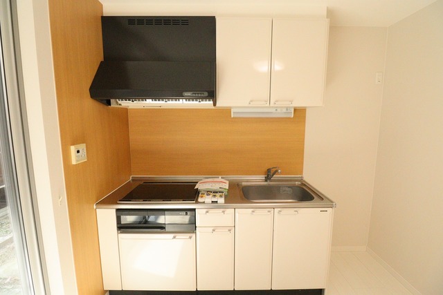 キッチン　※別部屋参考写真・現況優先※
