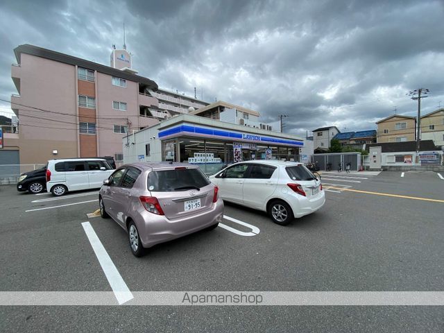 コンビニ　ローソン（コンビニ）まで3892m