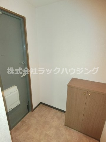 玄関　【お部屋さがしはラックハウジングにお問合せ下さいませ♪】