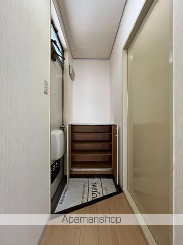 ＪＲ山陽本線 北長瀬駅 徒歩23分 2階建 築42年の玄関写真