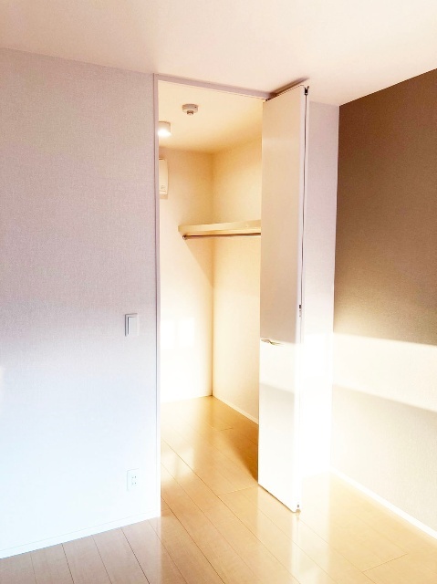 収納　同物件別部屋